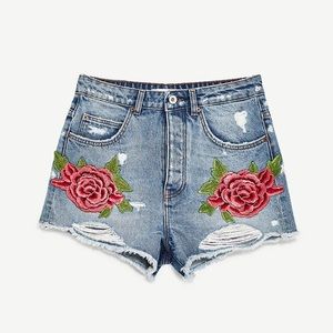 ZARA DENIM SHORTS 🌹